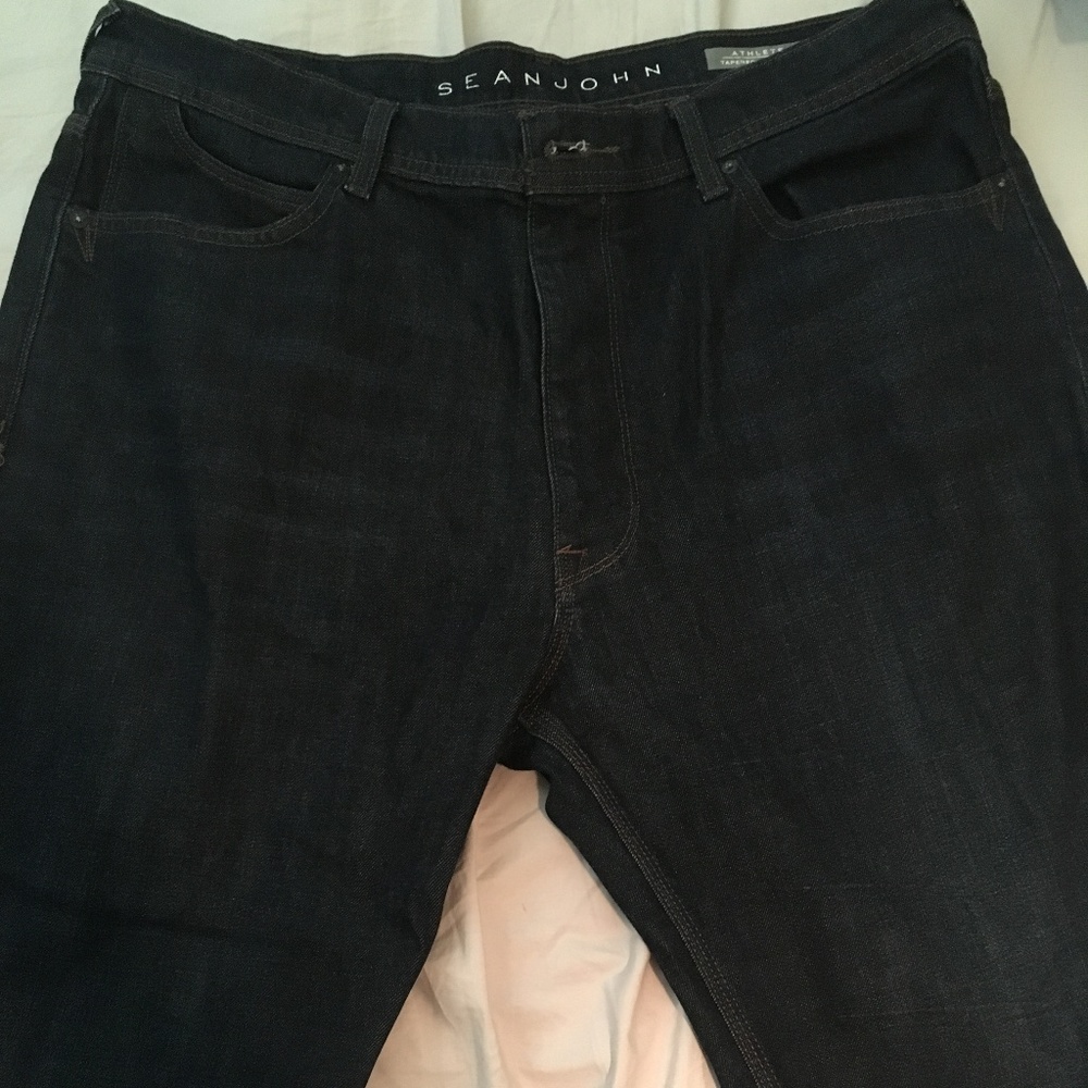 Like New! Sean John Men's Athlete Tapered-Fit Jean